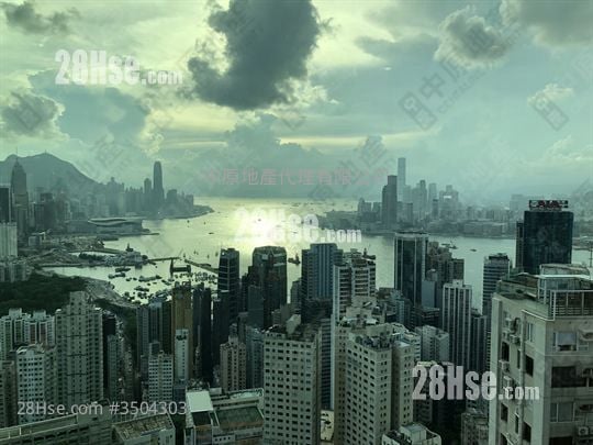 雲景台 售盤 3 房 1,065 平方呎