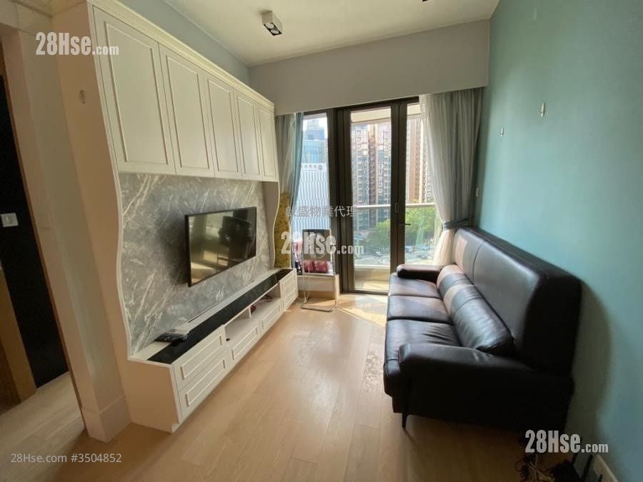 One Homantin Sell 2 Bedrooms , 1 Bathroom 500 ft²