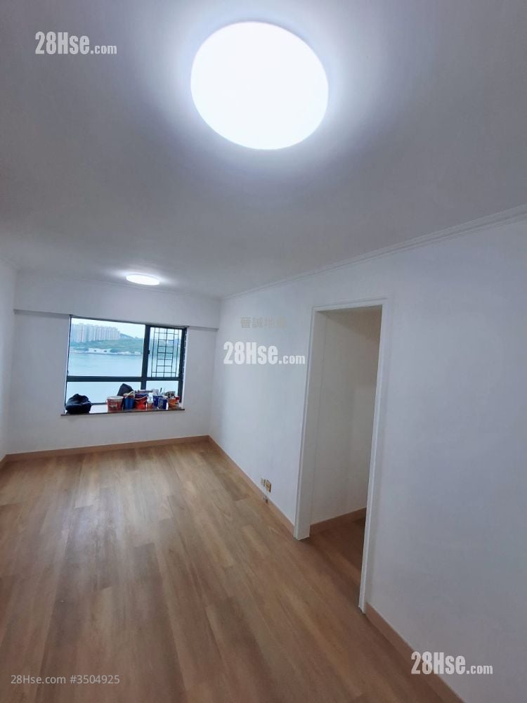 Sea Crest Villa Rental 3 Bedrooms , 2 Bathrooms 614 ft²