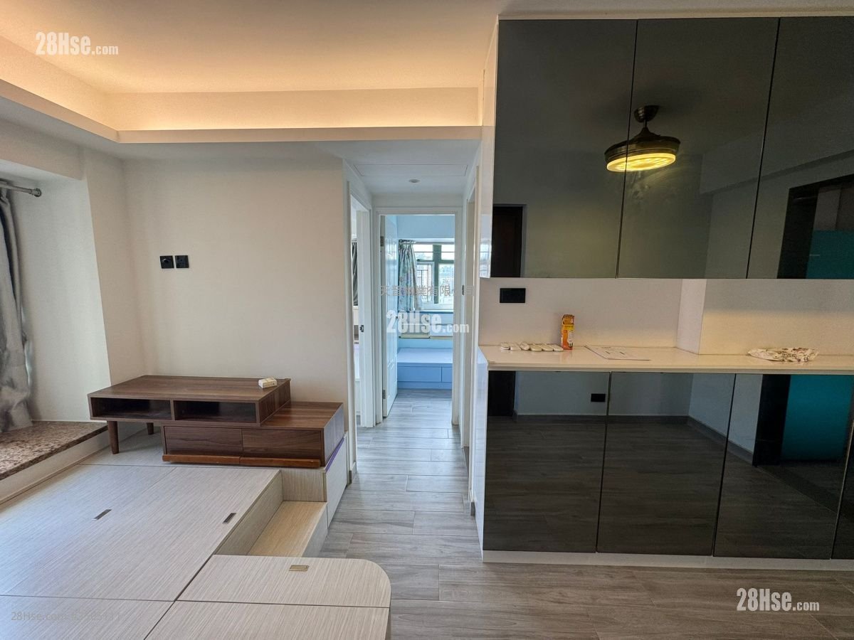 Bakerview Sell 2 Bedrooms , 1 Bathroom 337 ft²