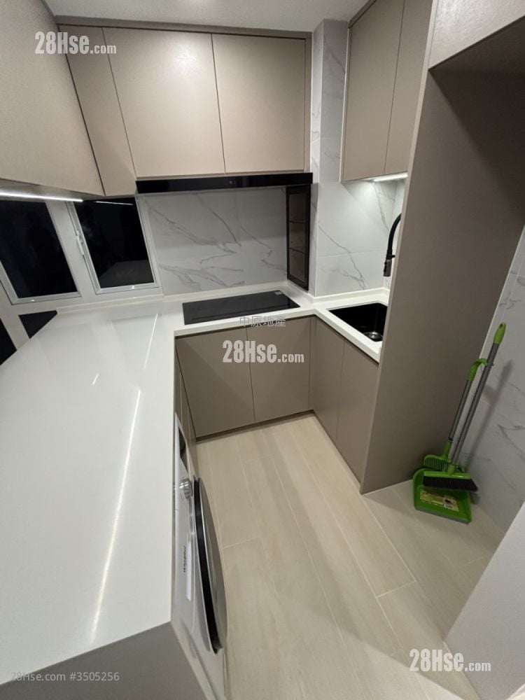 Waldorf Garden Sell 2 Bedrooms 412 ft²