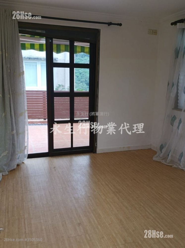 Mau Po Village Rental 3 Bedrooms , 1 Bathroom 700 ft²