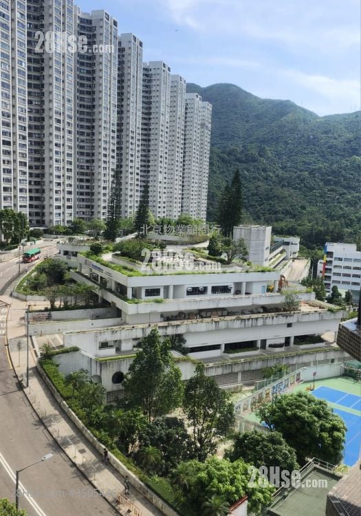 Kornhill Sell 3 Bedrooms , 2 Bathrooms 685 ft²