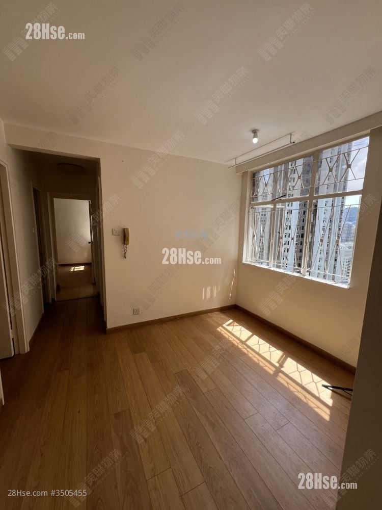 Luk Yeung Sun Chuen Rental 3 Bedrooms , 1 Bathroom 582 ft²