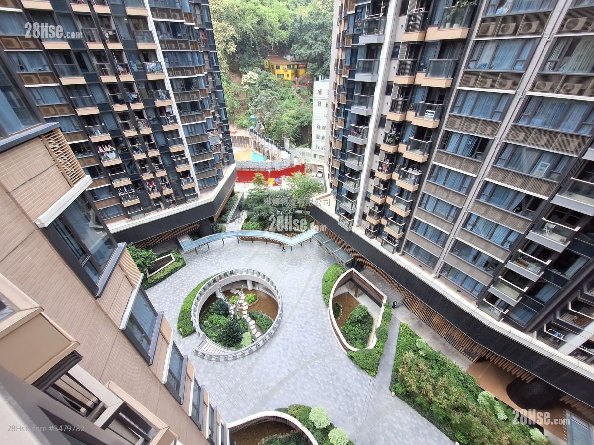 Fleur Pavilia Rental 3 Bedrooms , 2 Bathrooms 832 ft²