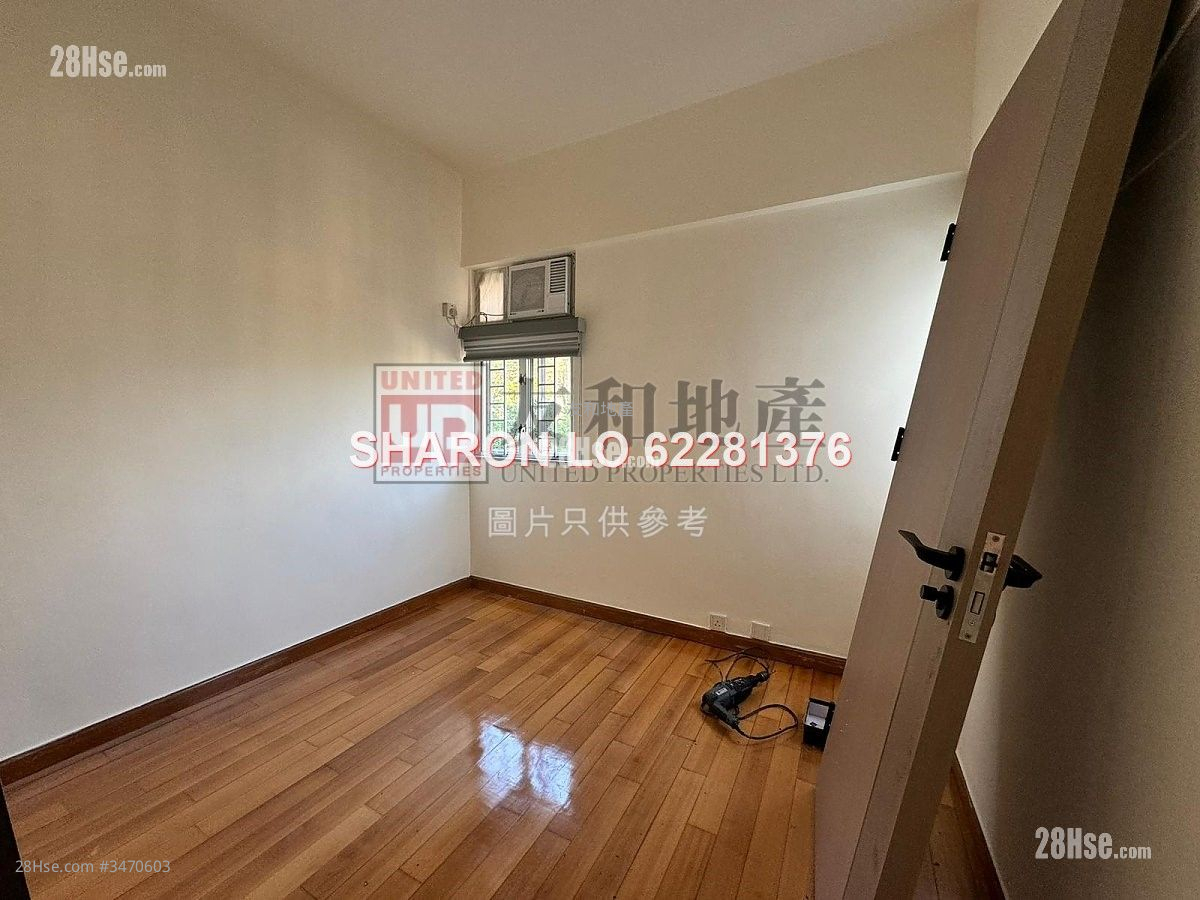 Chermain Heights Sell 3 Bedrooms , 1 Bathroom 758 ft²
