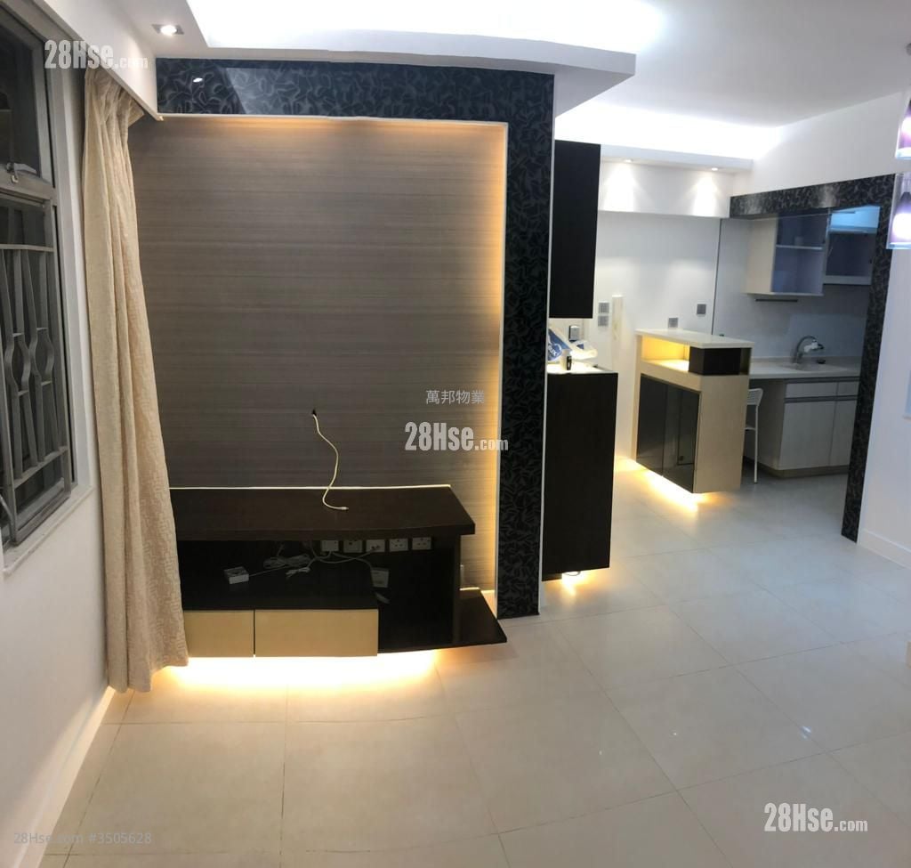 Tai Po Centre Sell 2 Bedrooms , 1 Bathroom 451 ft²
