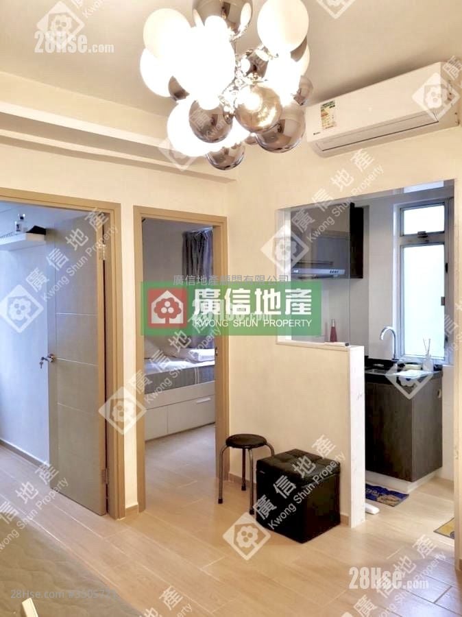 鸿辉大厦 售盘 2 房 , 1 浴室 335 平方尺