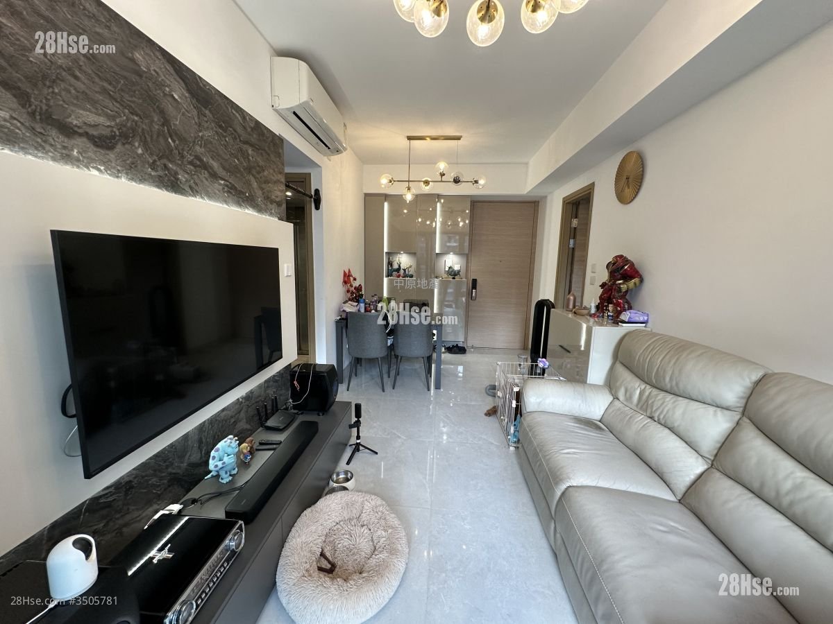 Solaria Sell 2 Bedrooms 495 ft²