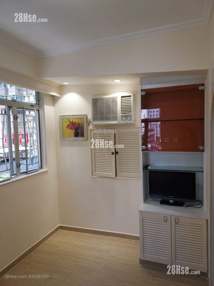 Yau Tak Building Sell 2 Bedrooms , 3 Bathrooms 567 ft²