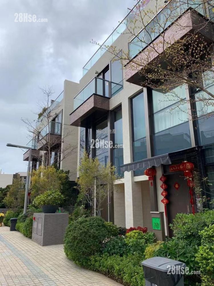Jade Grove Rental 5+ Bedrooms , 4 Bathrooms 2,389 ft²