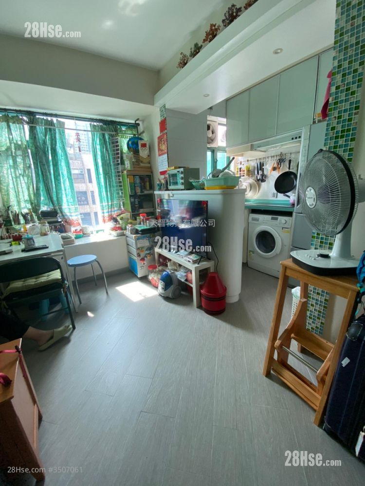 Cheron Court Sell 2 Bedrooms , 1 Bathroom 336 ft²