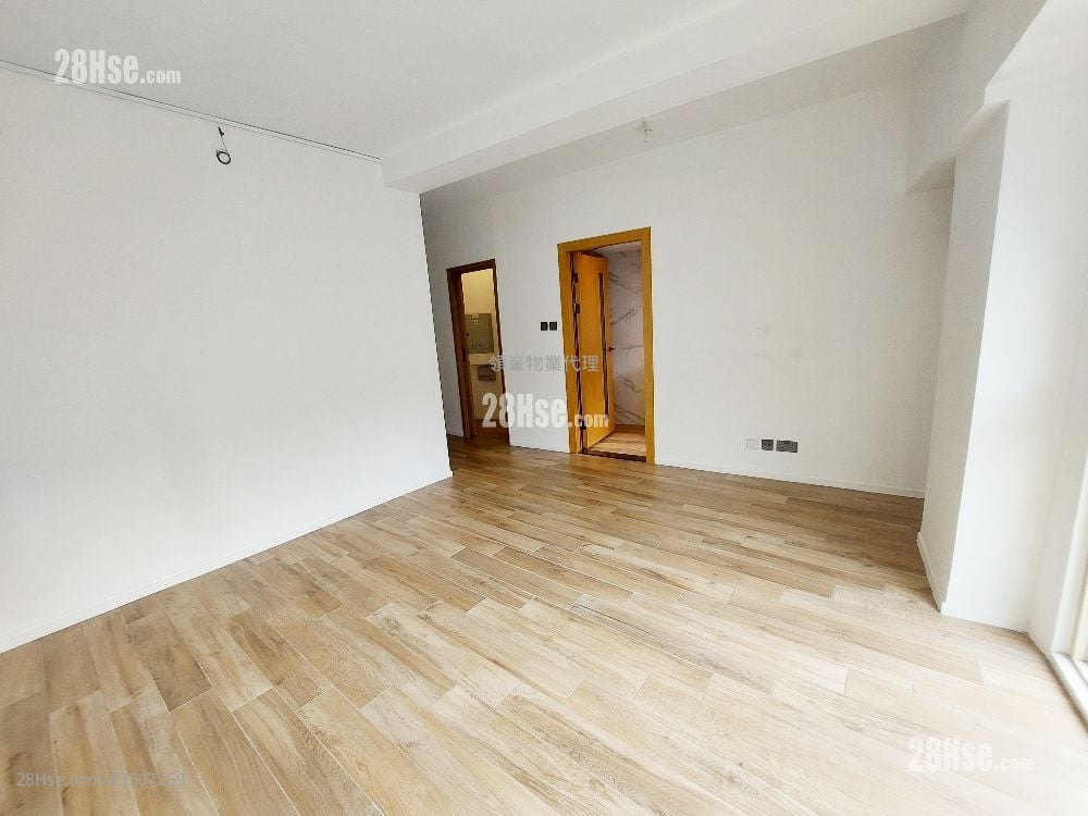 St. Joan Court Rental 1 Bedroom , 1 Bathroom 588 ft²
