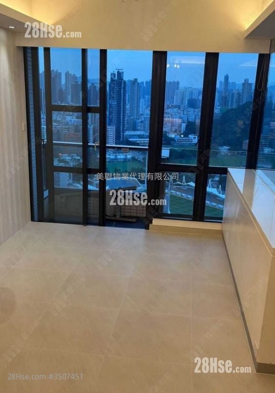 Sky Garden Sell 2 Bedrooms , 2 Bathrooms 610 ft²