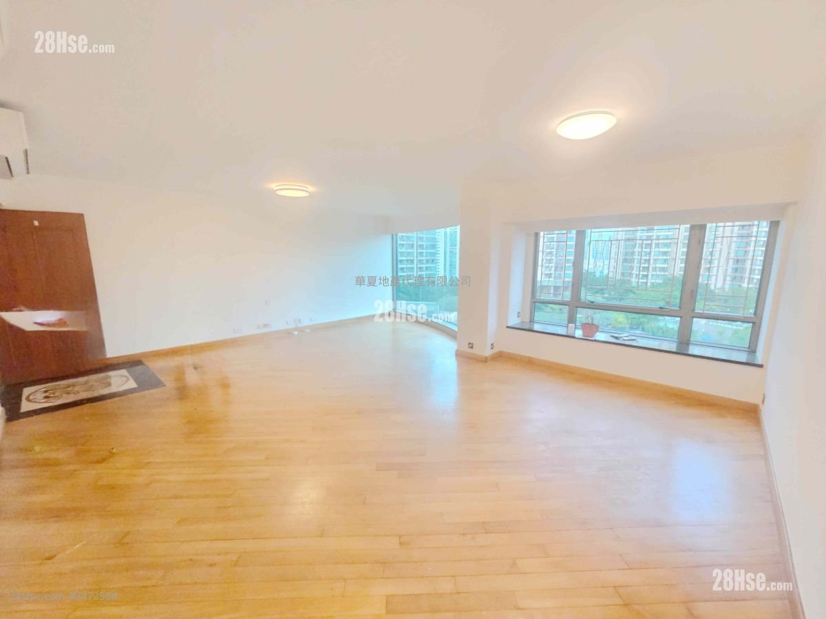 King's Park Villa Rental 3 Bedrooms , 3 Bathrooms 1,215 ft²