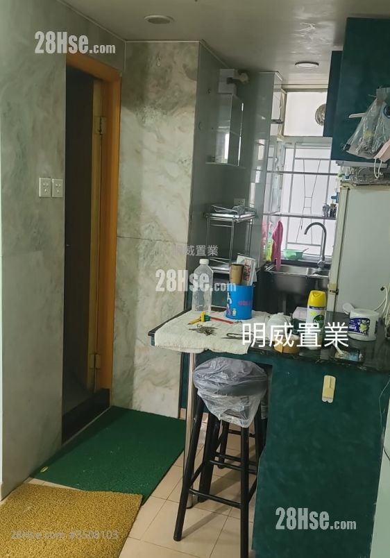 Foo Tat Building Sell 2 Bedrooms 328 ft²