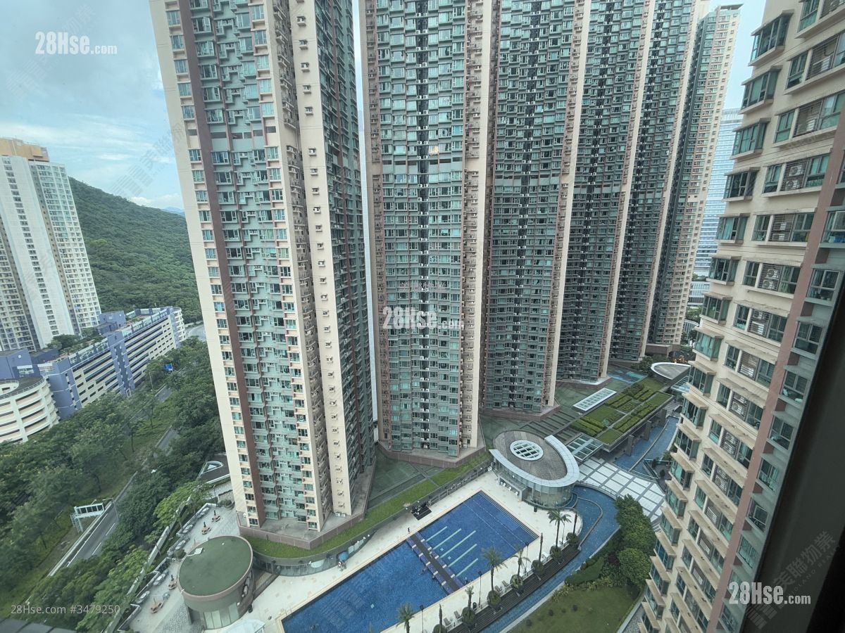Park Central Sell 2 Bedrooms , 1 Bathroom 465 ft²
