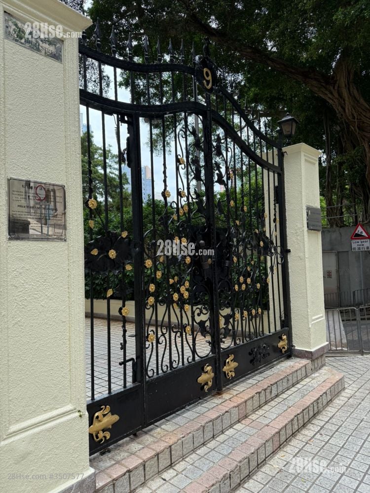 Ko Nga Court Rental 2 Bedrooms , 1 Bathroom 477 ft²