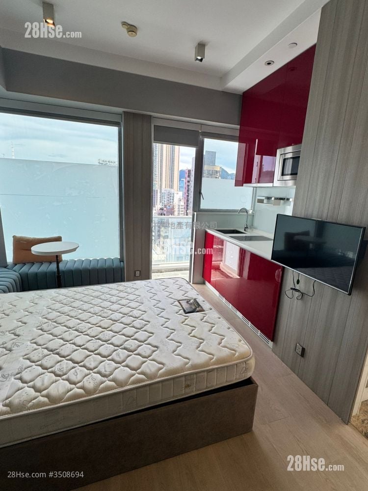 Parkes Residence Rental Studio , 1 Bathroom 246 ft²