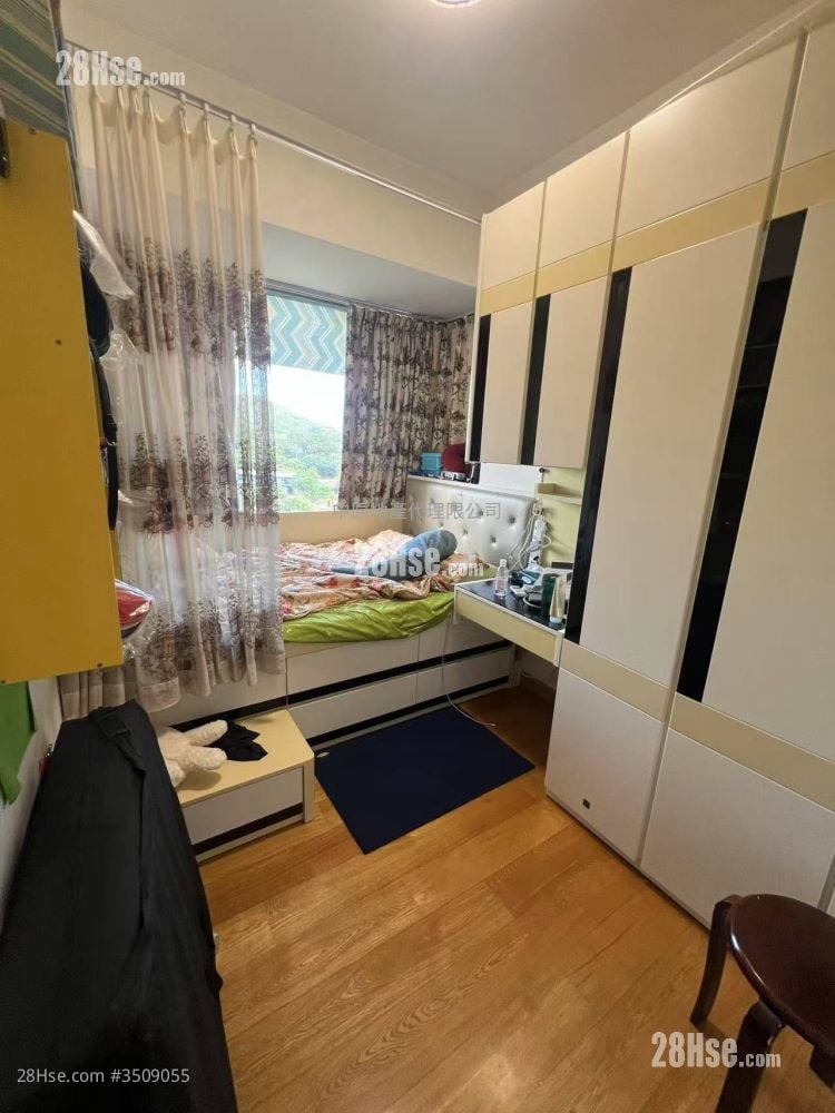The Reach Sell 3 Bedrooms , 2 Bathrooms 743 ft²