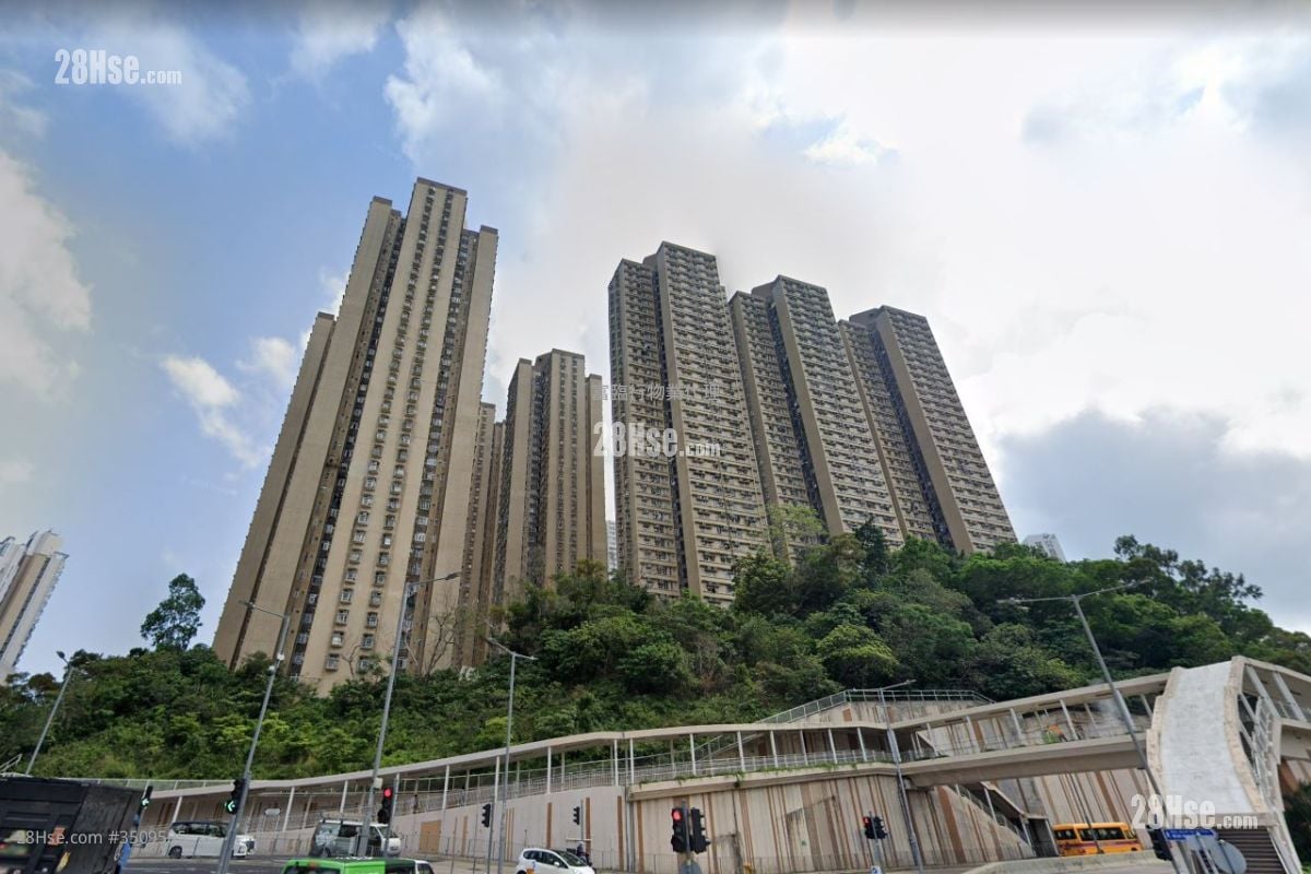 Yue On Court Sell 2 Bedrooms , 1 Bathroom 469 ft²