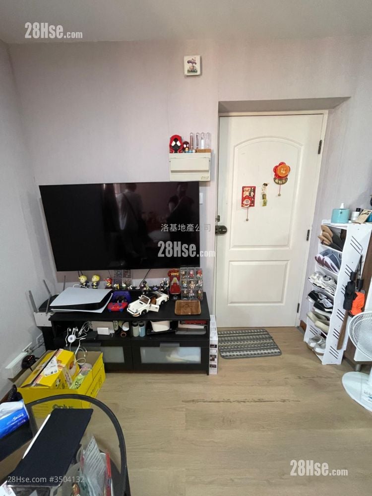 Amoy Gardens Rental 2 Bedrooms , 1 Bathroom 375 ft²