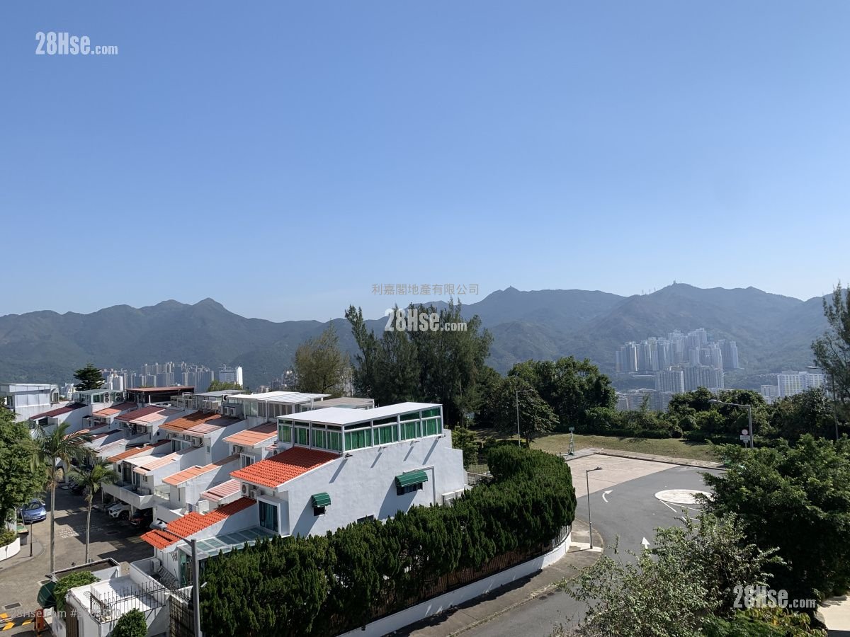 华翠园 售盘 3 房 882 平方尺