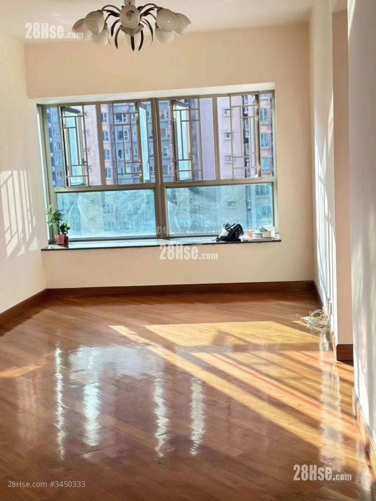 Park Central Rental 3 Bedrooms , 2 Bathrooms 668 ft²
