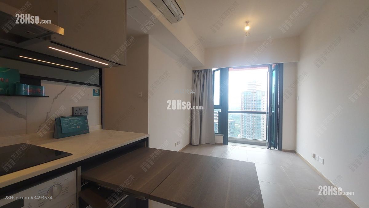 The Yoho Hub Rental 3 Bedrooms , 2 Bathrooms 535 ft²