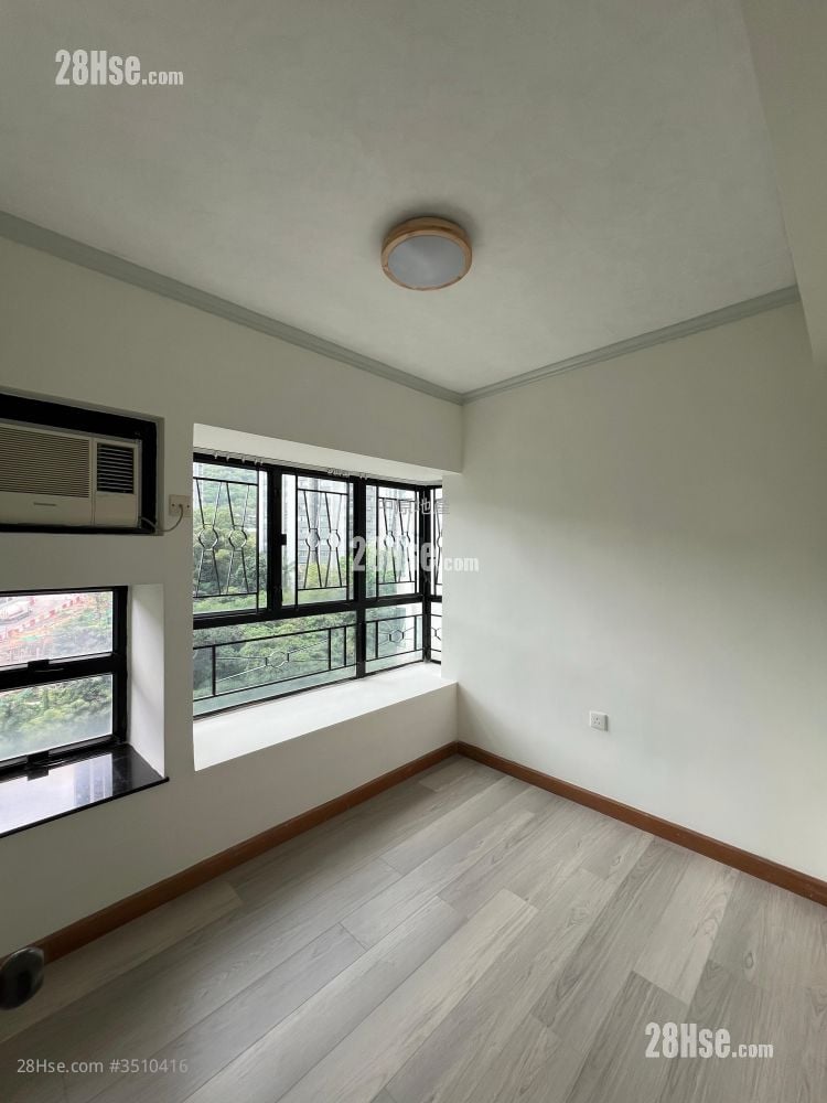 Bayview Garden Rental 3 Bedrooms , 2 Bathrooms 702 ft²