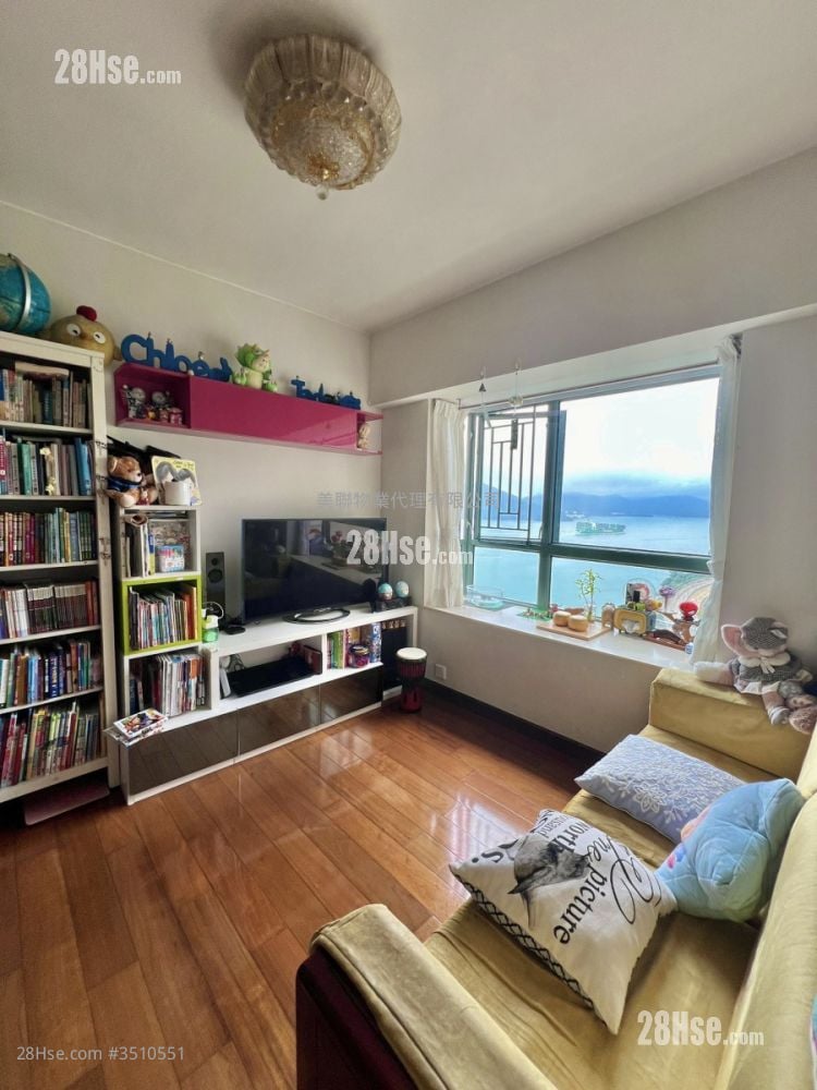 Sea Crest Villa Sell 3 Bedrooms 617 ft²