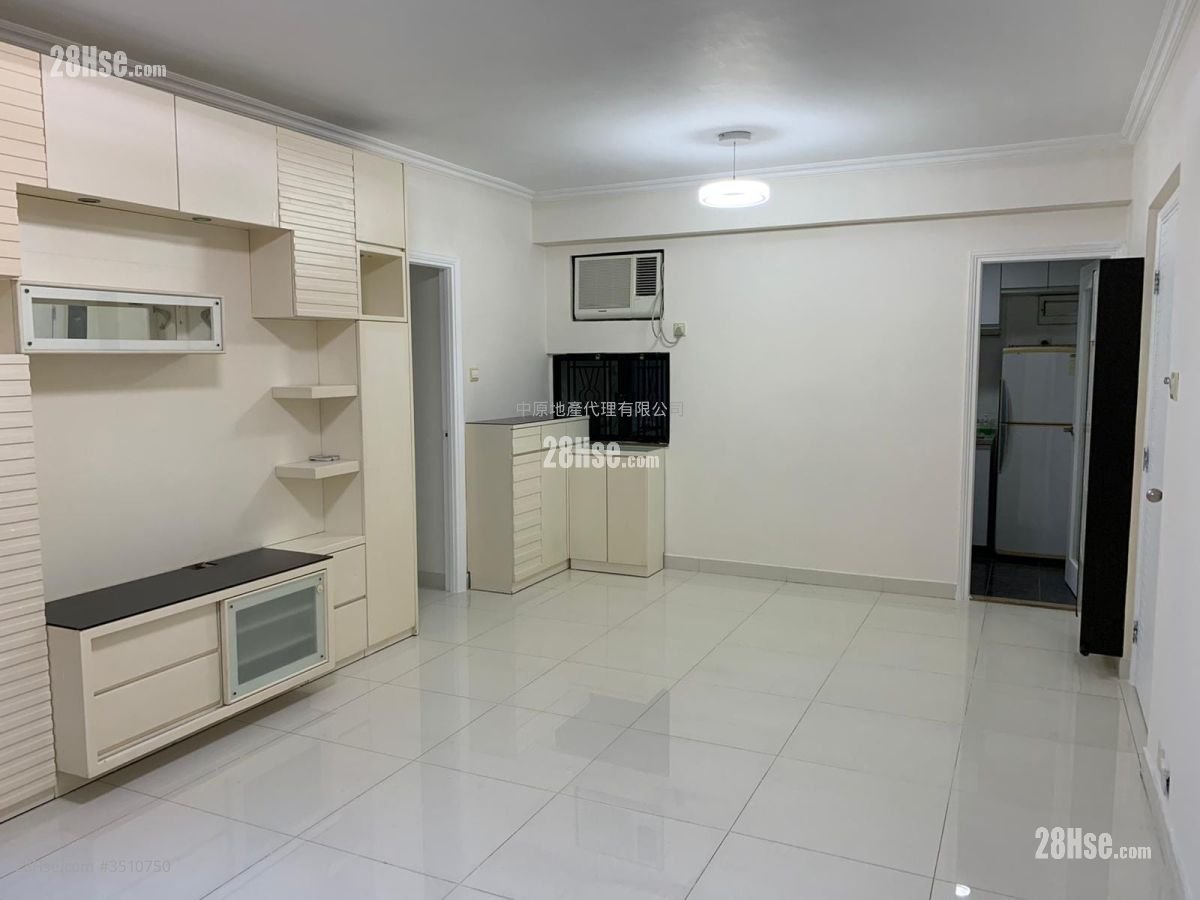 Bayview Garden Rental 3 Bedrooms , 2 Bathrooms 708 ft²