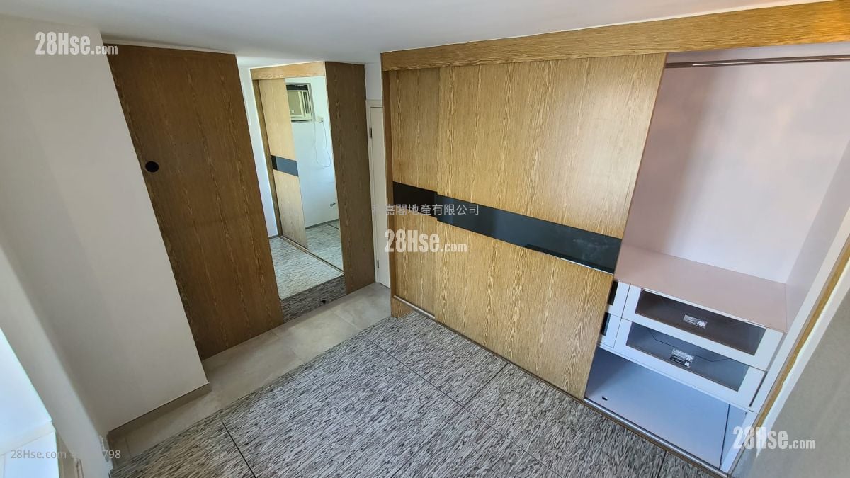 Heng Fa Chuen Sell 3 Bedrooms , 1 Bathroom 508 ft²