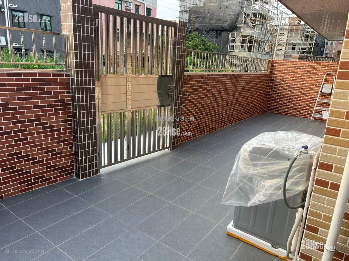 Village Rental 3 Bedrooms , 2 Bathrooms 630 ft²
