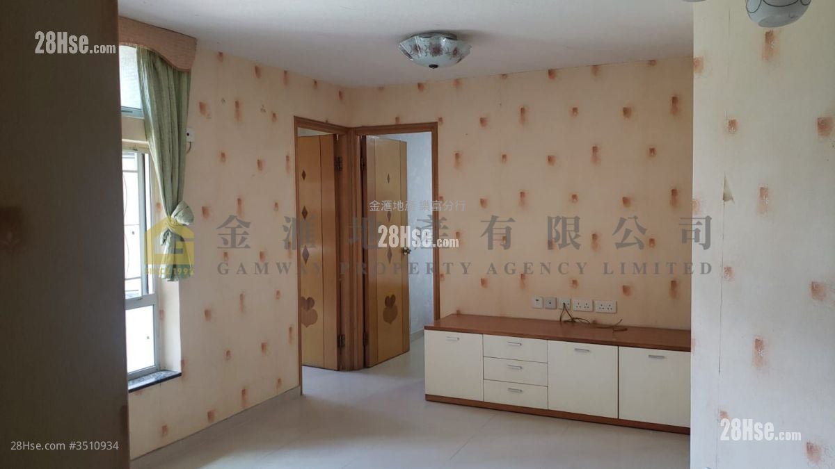 Fung Chuen Court Sell 2 Bedrooms , 1 Bathroom 544 ft²