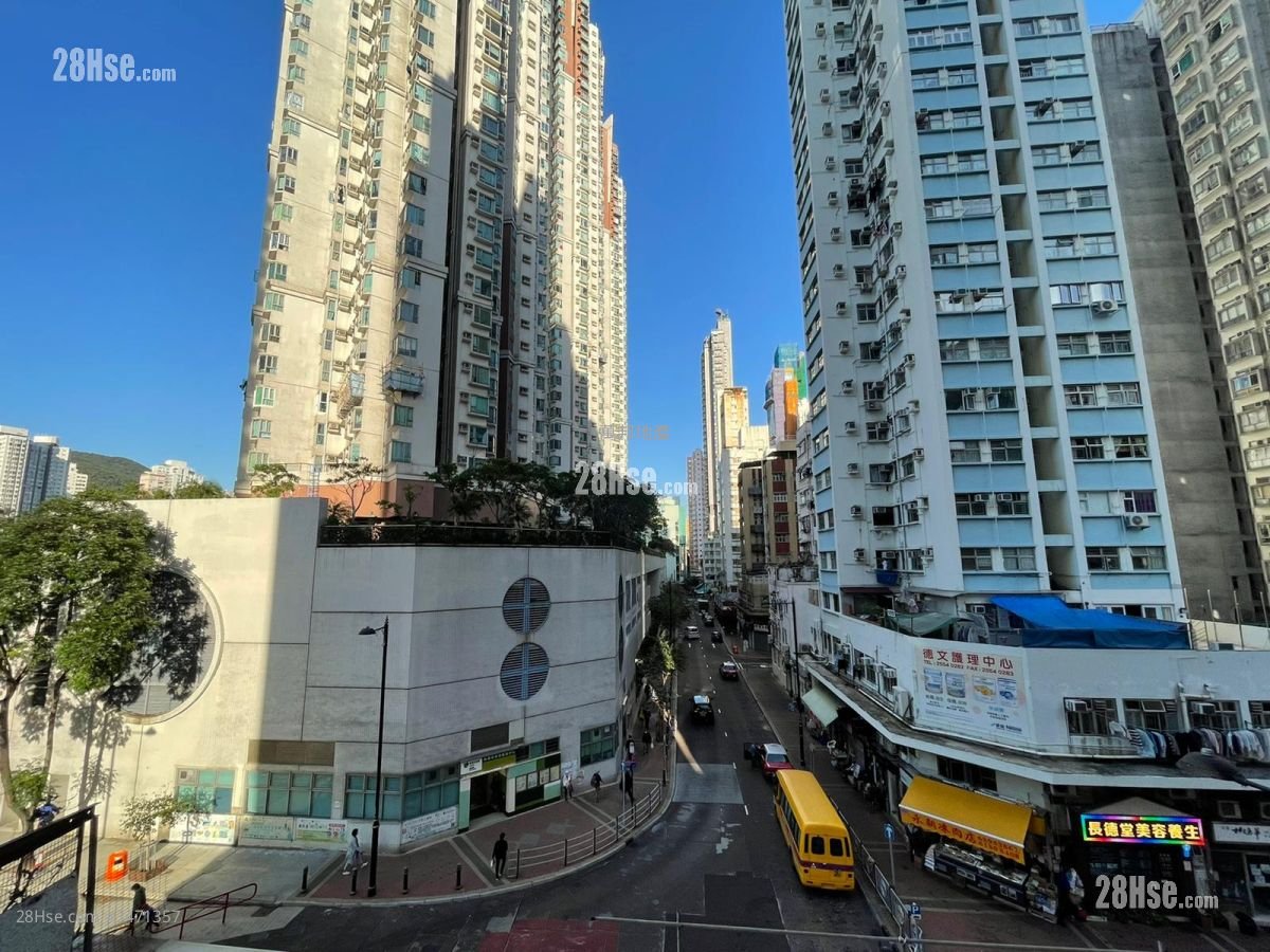 Happy View Building Rental 1 Bedroom , 1 Bathroom 328 ft²