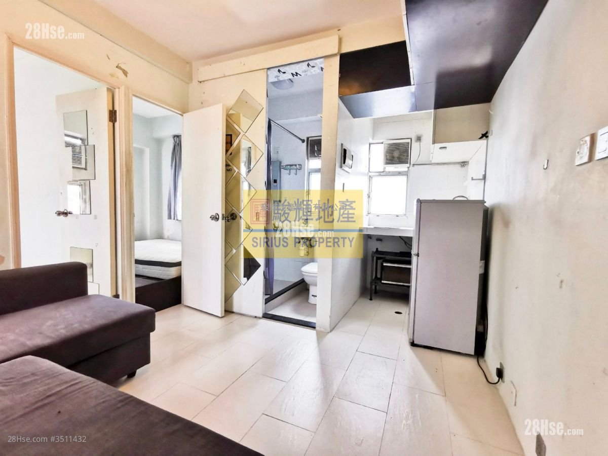 Shun Fung Building Sell 2 Bedrooms , 1 Bathroom 246 ft²