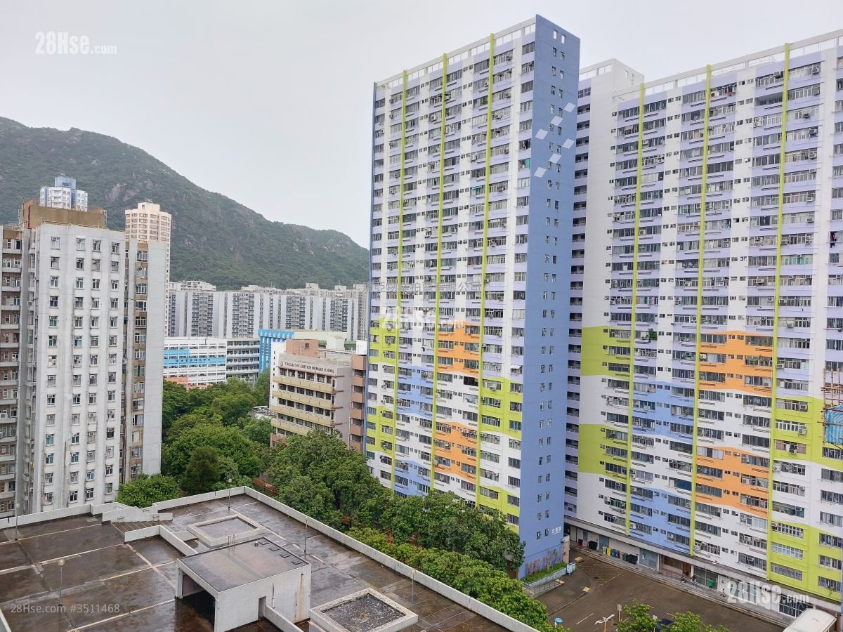 Siu On Court Sell 2 Bedrooms , 1 Bathroom 495 ft²