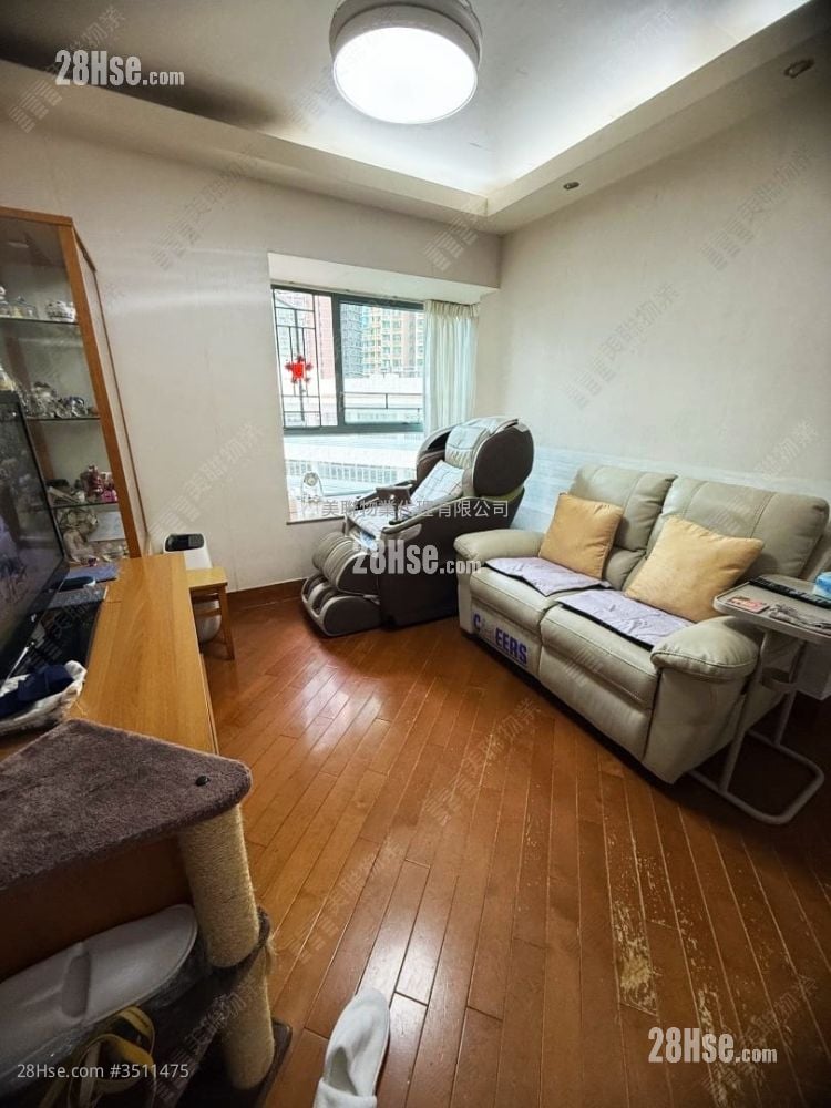Aquamarine Sell 3 Bedrooms , 1 Bathroom 577 ft²