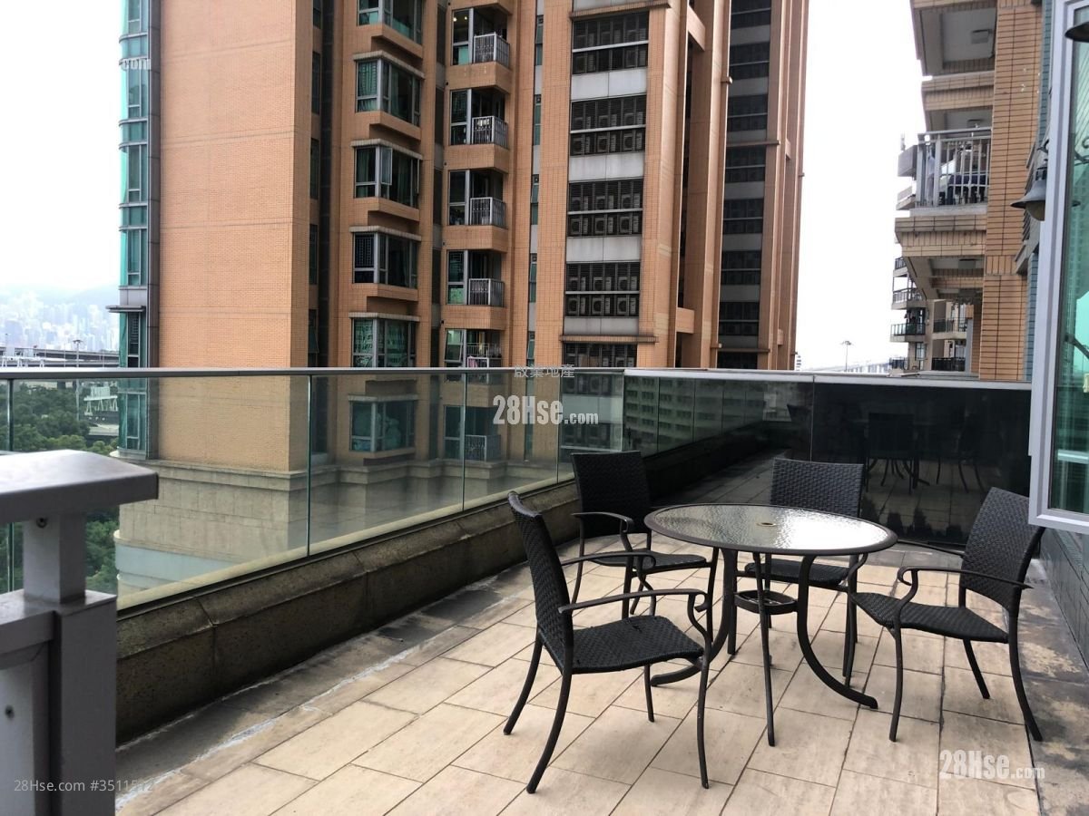 Manhattan Hill Rental 3 Bedrooms , 3 Bathrooms 888 ft²