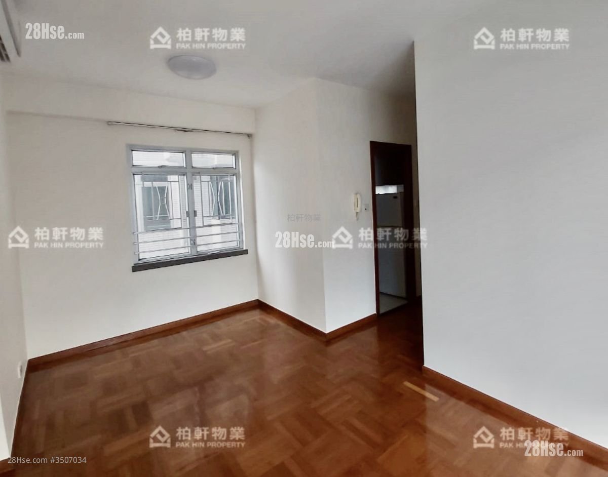 Royal Terrace Sell 2 Bedrooms , 1 Bathroom 448 ft²