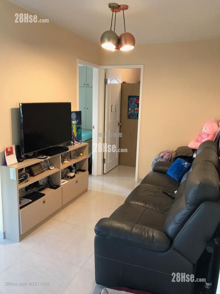 Wah Yuen Chuen Sell 2 Bedrooms , 2 Bathrooms 531 ft²