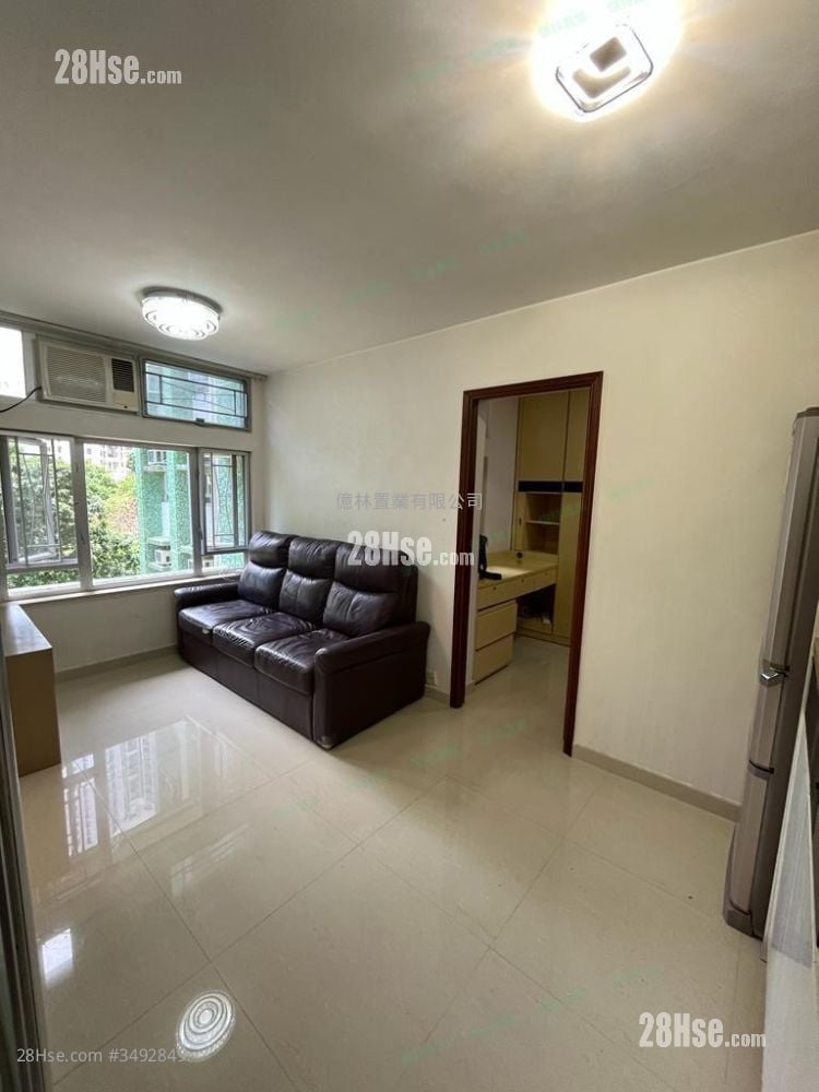 Hong Pak Court Sell 2 Bedrooms , 1 Bathroom 401 ft²
