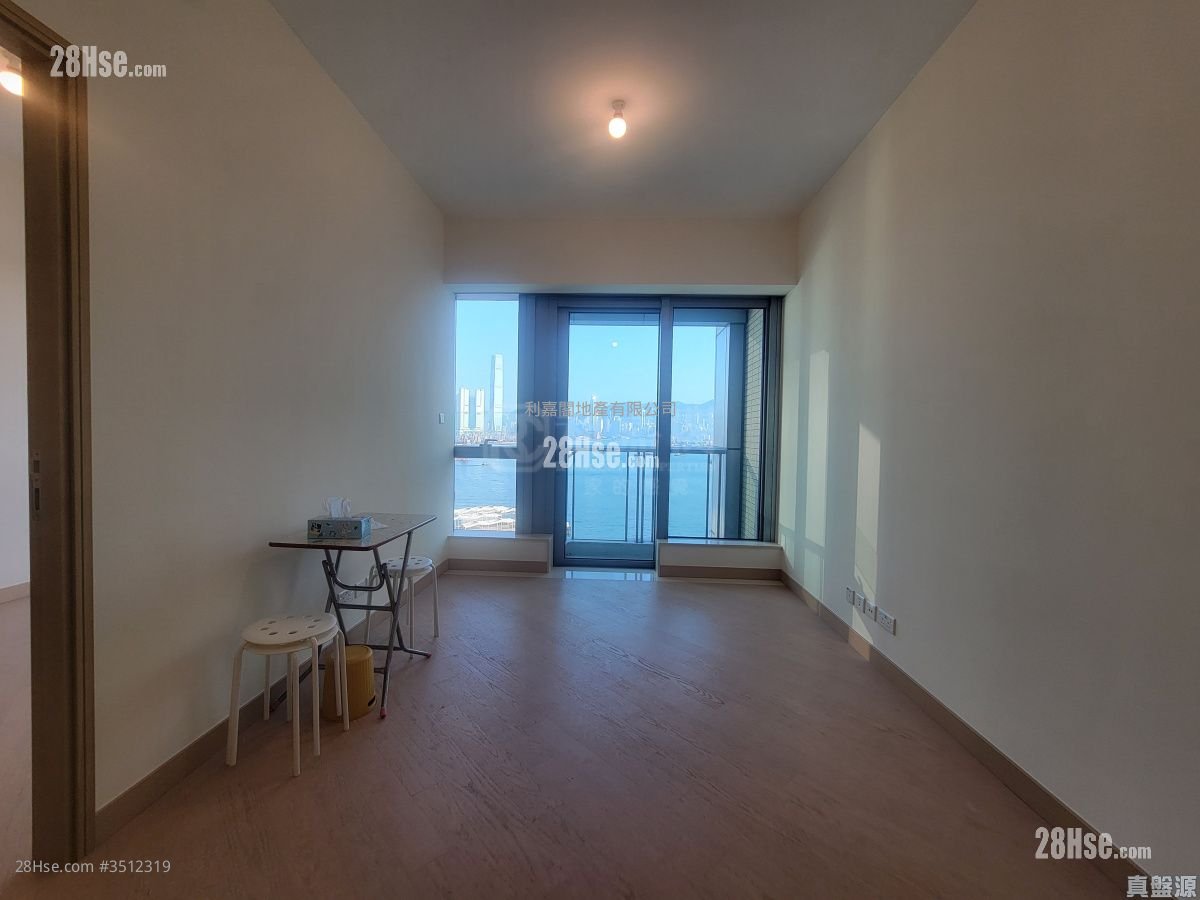 Grand Victoria Sell 3 Bedrooms , 2 Bathrooms 797 ft²