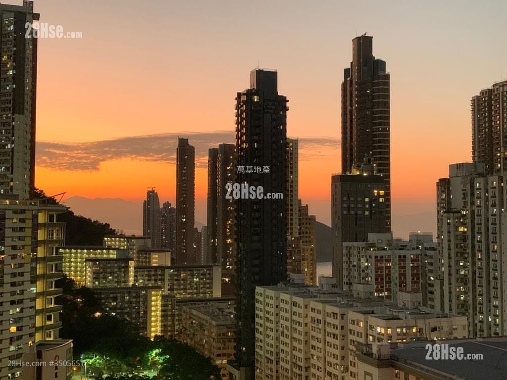 University Heights Sell 2 Bedrooms , 1 Bathroom 464 ft²