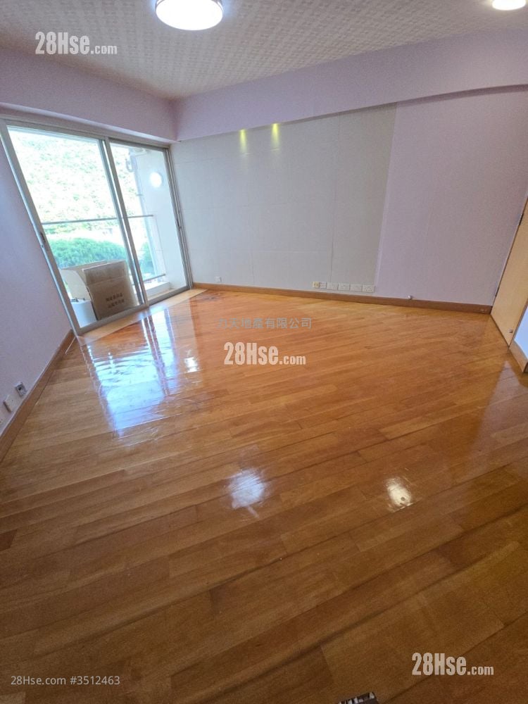 Pictorial Garden Rental 3 Bedrooms , 2 Bathrooms 683 ft²