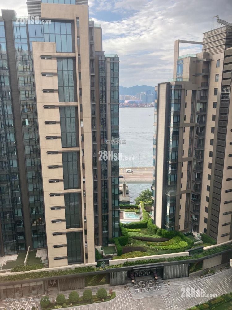 Kar Fu Building Rental Studio 196 ft²