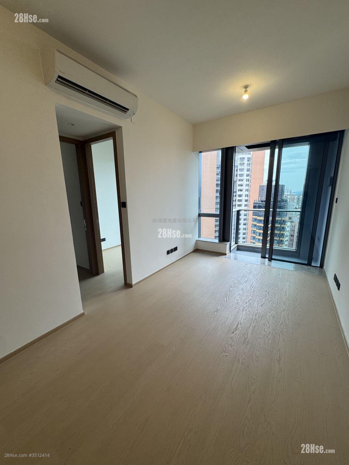 In One Rental 2 Bedrooms , 1 Bathroom 518 ft²