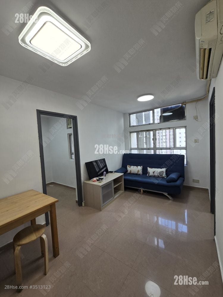 Siu Lun Court Sell 2 Bedrooms 401 ft²