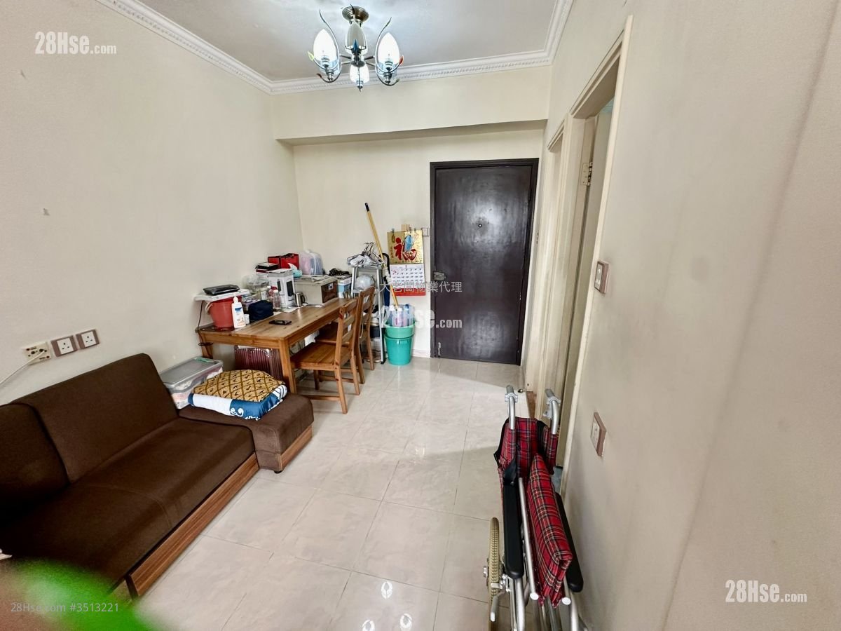 Smithfield Court Sell 1 Bedroom , 1 Bathroom 302 ft²